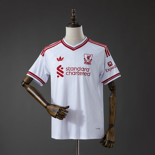 Liverpool - Extérieur (26/27)